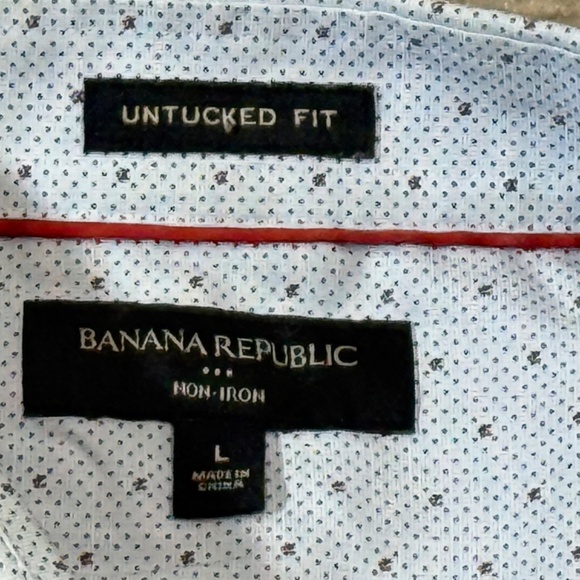 Banana Republic Shirt Mens L Non Iron Blue Dots and Flowers Untucked Button Down - Picture 2 of 6